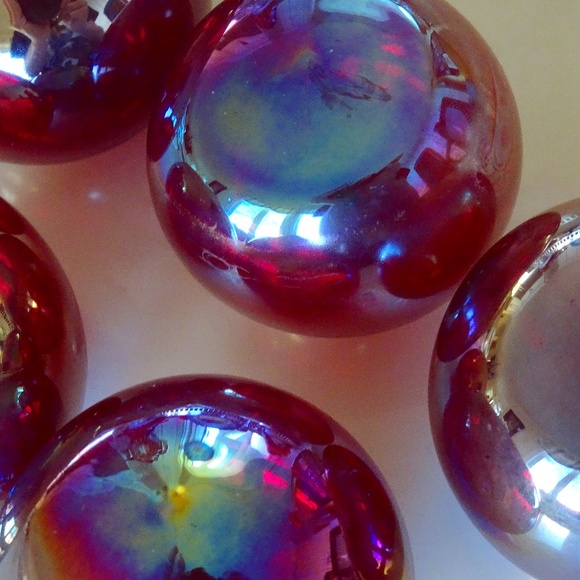 Red Iridescent Oil Spill Handblown Glass Christmas Balls Table Candy Decor - Picture 2 of 9